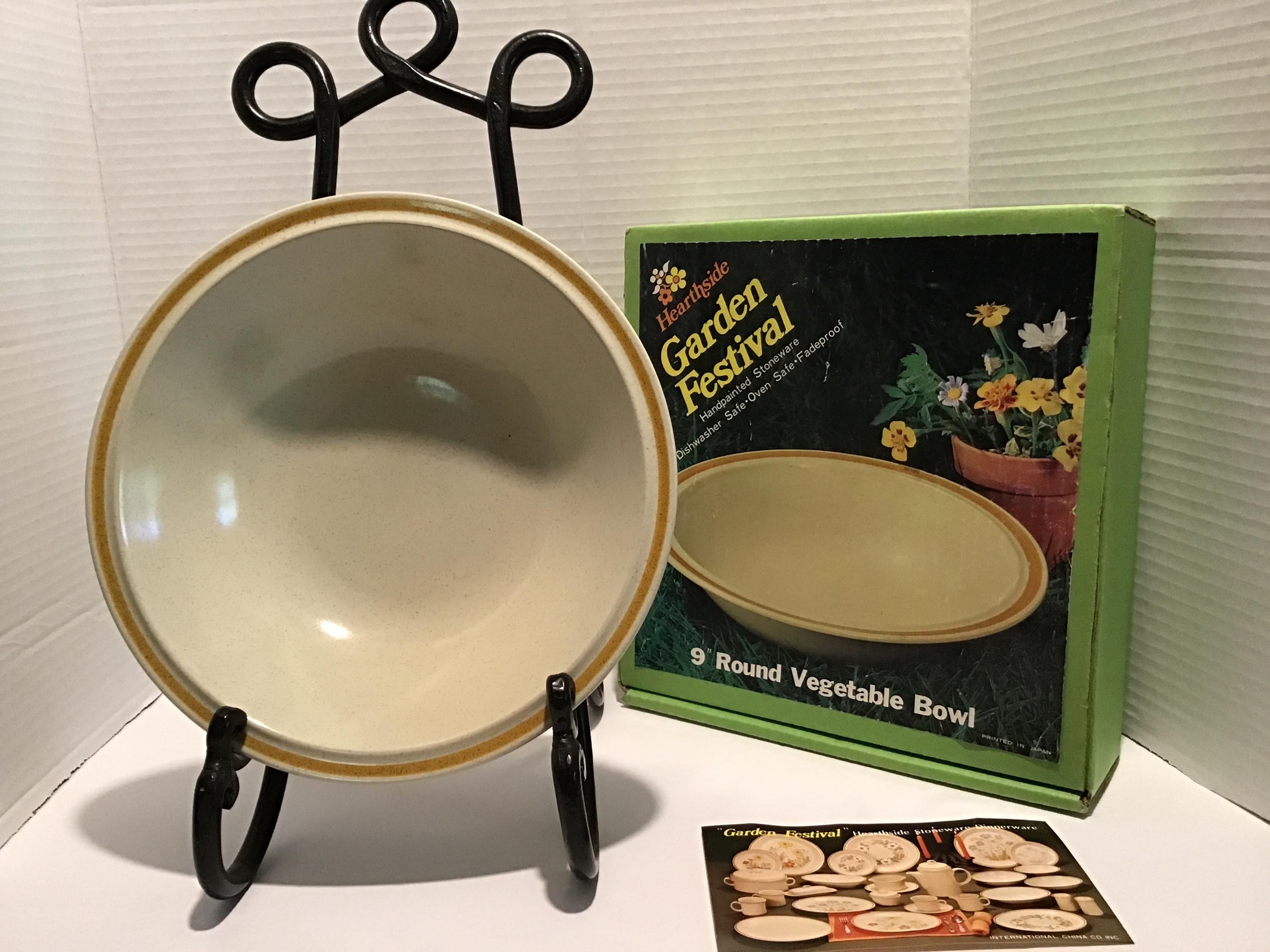 Vintage Hearthside Stoneware “Garden Festival” 9” Round Vegetable Bowl