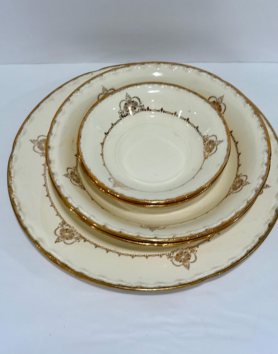 Vintage Crooksville China Co. USA Warranted 22 Karat Gold Trim
