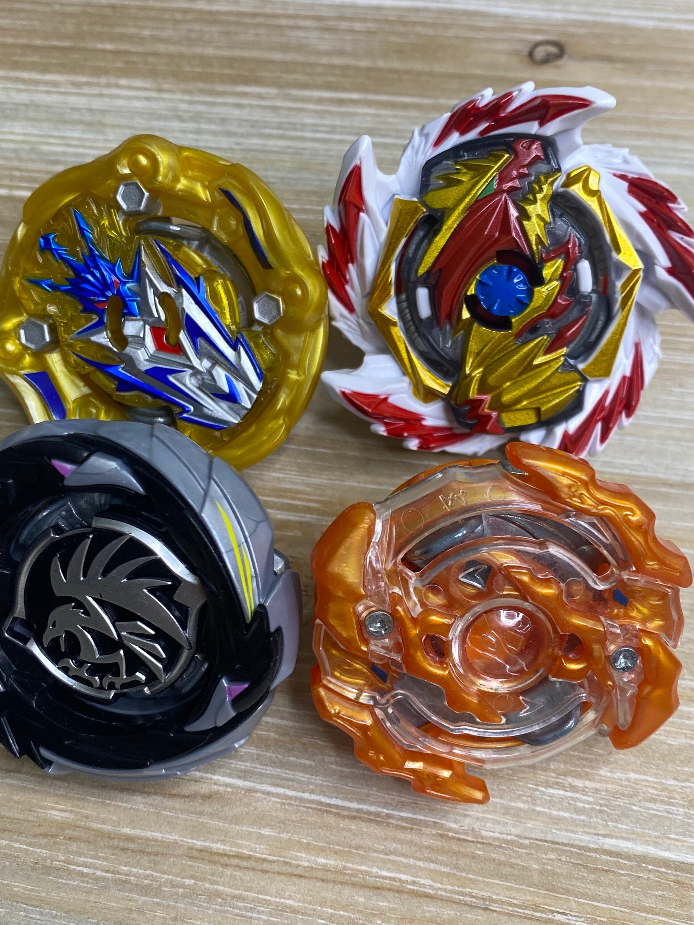 Beyblade Original TakaraTomy, Distribuidora de Beyblade