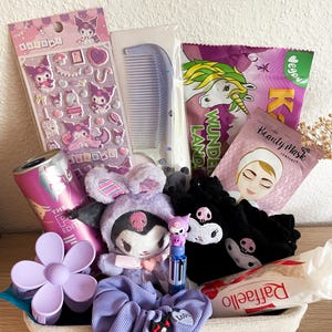 Kawaii Mystery-Box, Geschenkbox für sie, Überraschungsbox, süßes Plüschtier, süßes asiatisches Snacks-Bündel, süße Snack-Box, Selbstpflegebox für sie