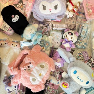 Sanrio kuromi, Cinnamoroll, My Melody Mystery Box, grazioso pacchetto di cancelleria Kawaii, sacchetti regalo Kawaii, borsa a sorpresa, scatola a sorpresa, regalo di compleanno