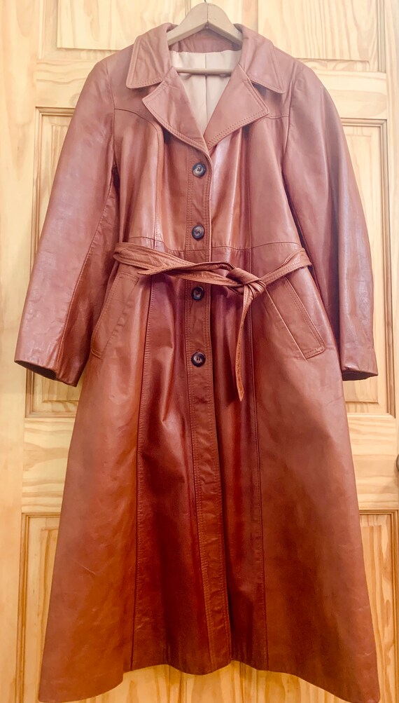 Stylish Women's Leather Trench Coat with Luxurious Shearling Collar - Perfect for Fall & Winter Fashion