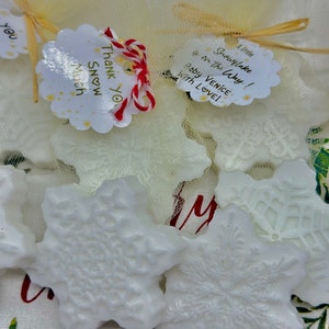 Snowflakes Custom SOAP favors, Christmas Holiday Gifts, Winter baby shower favors gender neutral,bridal shower favors,winter wedding favors,