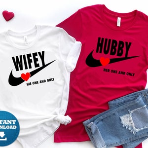 Hubby and Wifey SVG, PNG, Pärchen Valentine Shirts Svg, Valentine SVG, Valentine Sublimation, dxf, eps, png digitaler Download