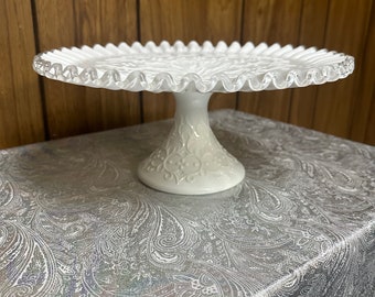 vintage Fenton silver crest spanish lace round footed cakestand