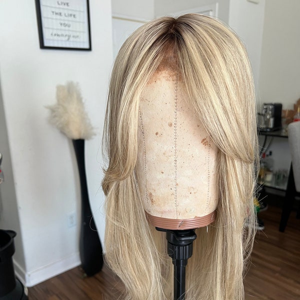 Adorno de base de seda Suzette