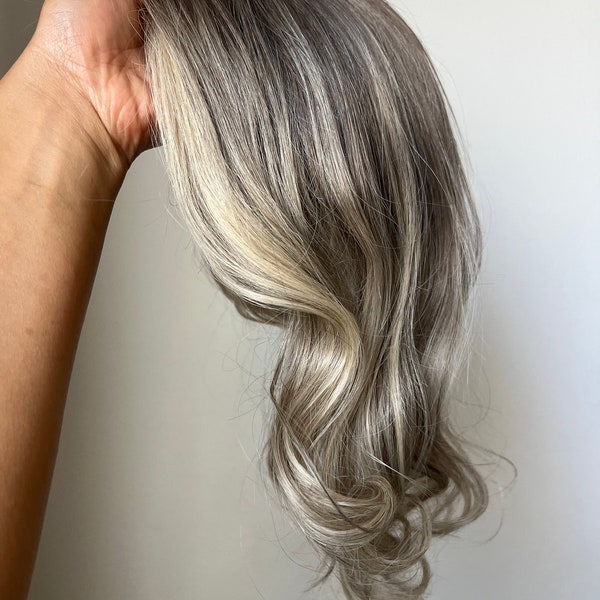 Asblonde Balayage zijden top-topper