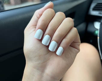 White Press on Nails (Short Square)