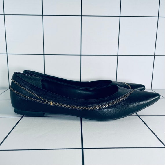 Y2K BCBG Black Zipper Flats Gem