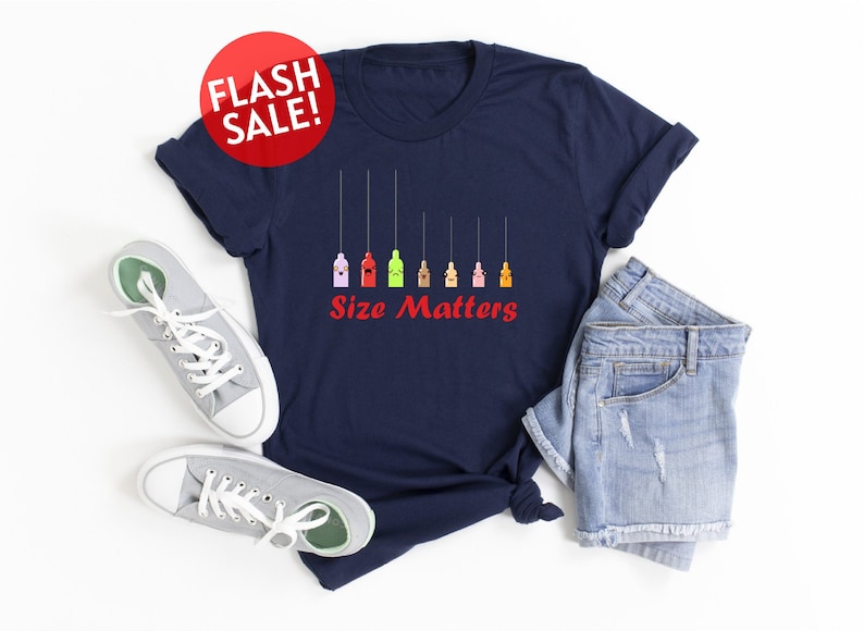 a t - shirt with the words size matters on it