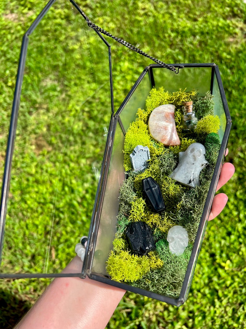Halloween Crystal Coffin Glass Terrarium spooky Season Decor, Graveyard