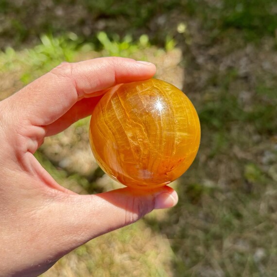 高品質の希少なイエロー フローライト マイカ スフィア *高品質、天然