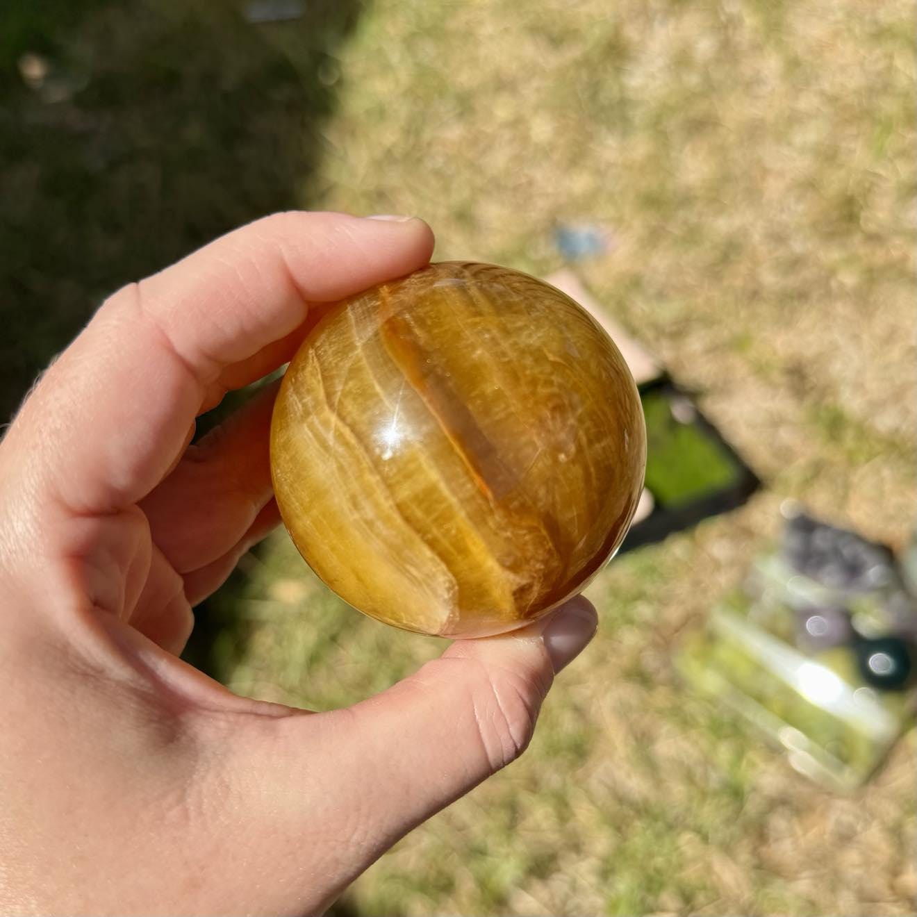 高品質の希少なイエロー フローライト マイカ スフィア *高品質、天然