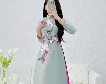 Fleurs de printemps Ao Dai | Ao Dai en taffetas|  Robe longue vietnamienne moderne | Aó dài pour le Nouvel An lunaire Avec un pantalon| P-5TG