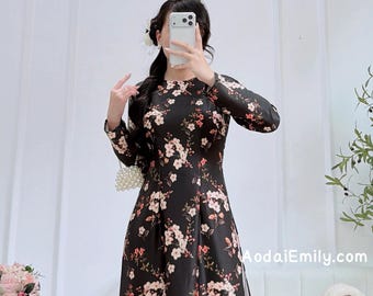 Motif fleurs imprimé noir Préfait ao dai | Col rond| Robe longue vietnamienne | Ao dai pour le nouvel an lunaire | Sans pantalon|P-5TG