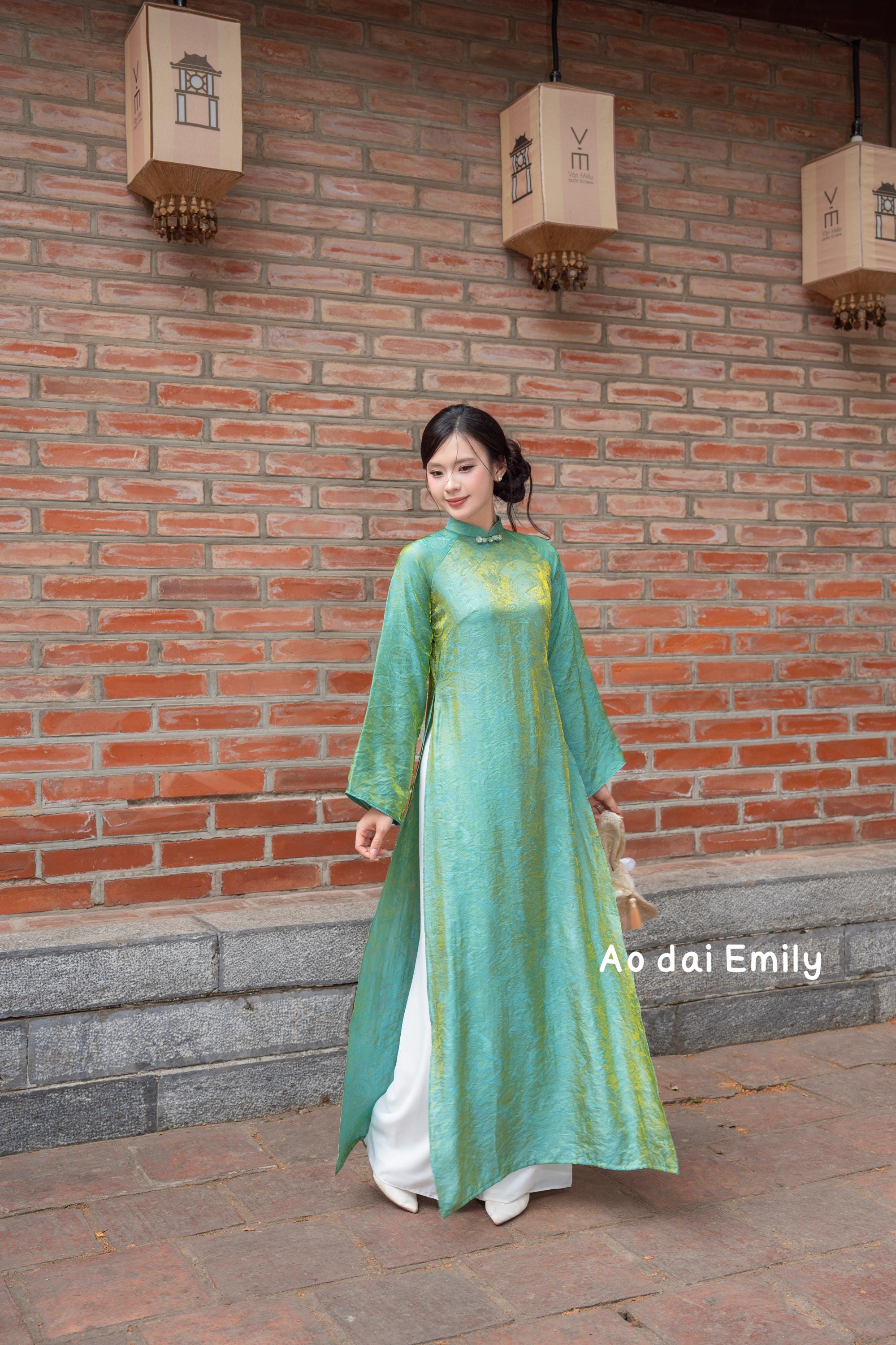 Loose Green Modern Ao Dai With Button Collar | áo Dài Cách Tân| Ao Dai ...