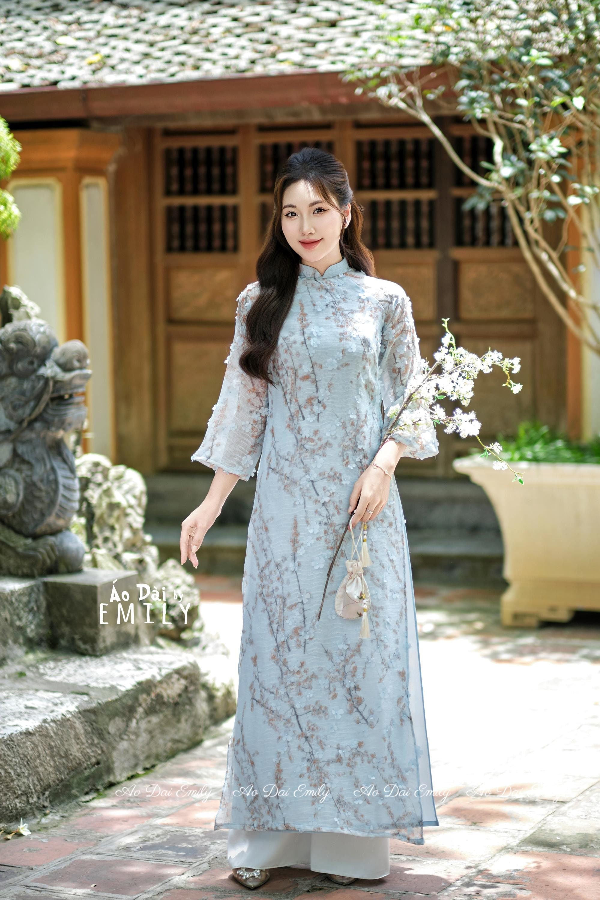 Vietnamese Ao Ao Dai 2018 Blue Ao Dai With Cherry Blossom 3D Flower Pattern |pre- Vietnamese Ao Ao Dai 2018 Blue Ao Dai With Cherry Blossom 3D Flower Pattern |pre-