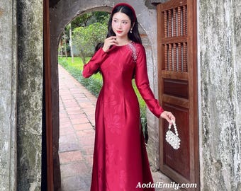 Ao dai bordeaux avec strass cristaux simples | Col rond| áo dài Vietnam| Femmes ao dai | uniforme ao dai | Pas de pantalon| Soie 4D|P-6TG