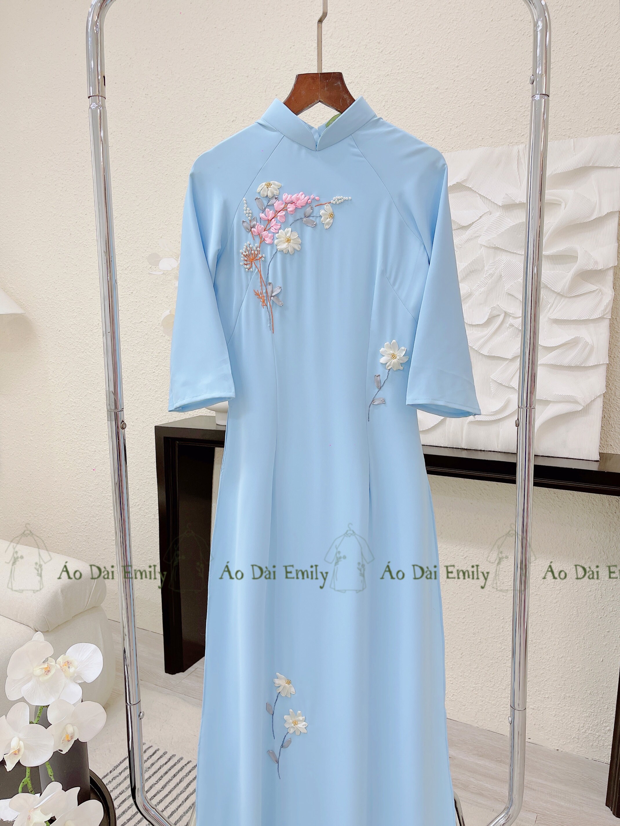 Royal Blue Gam Hoa Gió Áo Dài | Pre-made Traditional