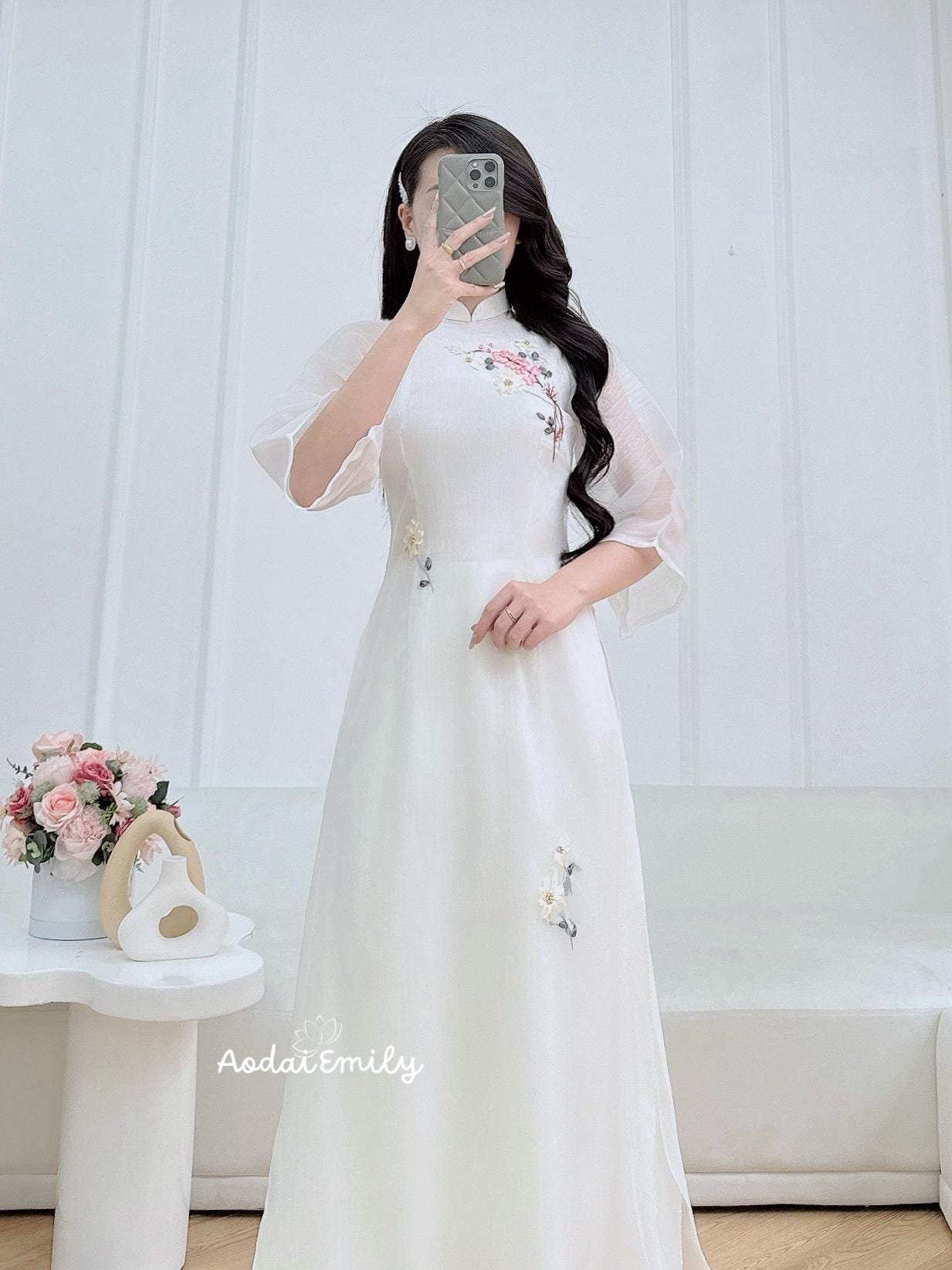 BERKLEY White/Cream ribbons embroidery Pre made ao dai| Ao dai Vietnam| No pants