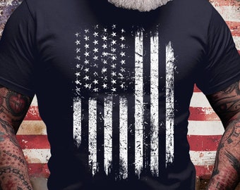 Camiseta desgastada con la bandera de EE. UU. / Camisetas patrióticas / Camiseta del 4 de julio / Idea de regalo para papá militar / Jersey de algodón para veteranos / Camisetas con la bandera de EE. UU. para soldados
