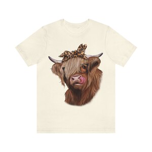 Camiseta de vaca de las Tierras Altas más linda / Camiseta de vaca de granja / Camiseta de vaca lamiendo / Idea de regalo encantadora para la vida en la granja / Jersey de algodón de manga corta con estampado de leopardo y vaca con banda Natural