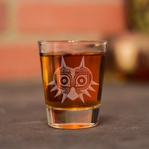 Majora&#39;s Mask Shot Glass, Zelda Shot Glass, Zelda Glass, Legend of Zelda Majora&#39;s Mask Gift, Zelda Gift
