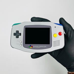 SNES Famicom Edition GameBoy Blv — Laminierter IPS-Bildschirm mit Hintergrundbeleuchtung | Gemoddet und komplett renoviert | Authentisch GBA
