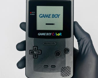 Pure Black GameBoy Color — Original Screen | Fully Refurbished & Cleaned | Authentic Nintendo GBC