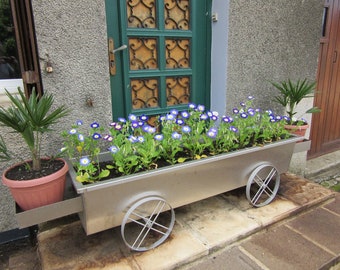 Jardinière en inox avec roues, Bac à fleur, pot de fleur et plante, abreuvoir à fleurs, auge à fleur, métal, jardin, composition florale