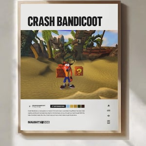 Könnte beinhalten: Ein gerahmtes Poster mit dem Videospiel Crash Bandicoot. Das Poster zeigt den Titel des Spiels in großen schwarzen Buchstaben. Das Bild zeigt die Figur Crash Bandicoot an einem Strand mit einer Fragezeichenbox.