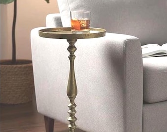 Eleganter Vintage Akzenttisch mit Blumenstamm Design aus antikem Messing Beistelltisch