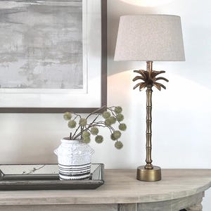 Lámpara de palmera artesanal de aluminio / Acabado en latón antiguo