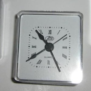 Travel Alarm Clock Mechanism Replacement Deocupage Built-in Quartz DIY Replacement Parts Vintage Clocks