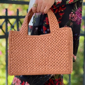 Handmade Raffia Tote Bag. Straw Hand Bag image 1