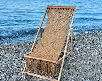 Chaise longue pliante en macramé doré