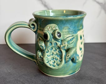 Handmade Frog Mug – 3D Hand-Sculpted Ceramic Cup, Whimsical Green Pottery Gift