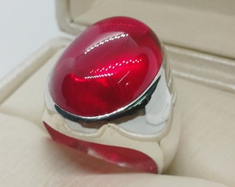 Forma ovalada rara Cabochon Deep Red Ruby Anillo para hombre Plata de ley 925 Anari Yaqoot Anillo hecho a mano Anillo de declaración de rubí de alta calidad Anillo de rubí