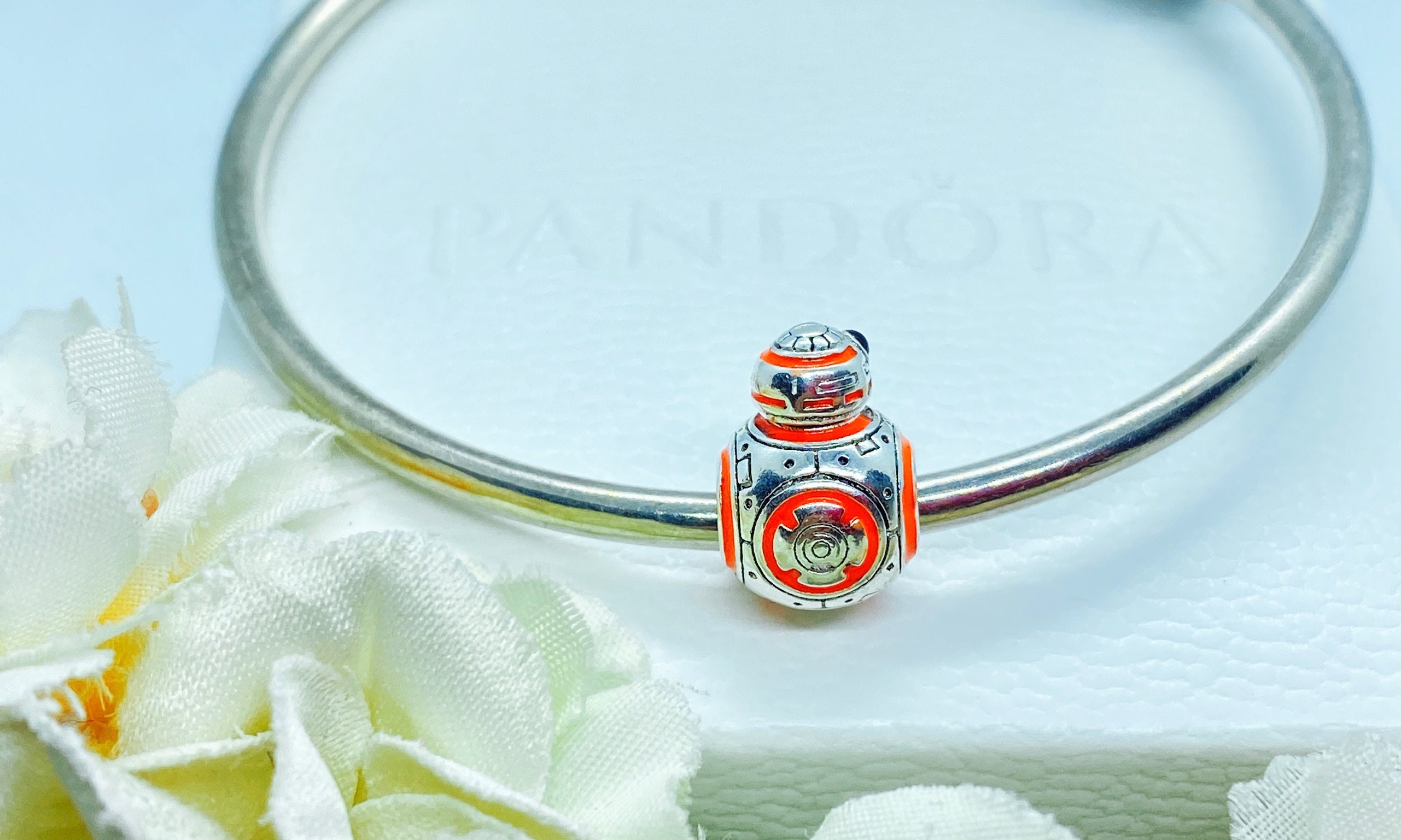 Pandora 2024 charm bb8