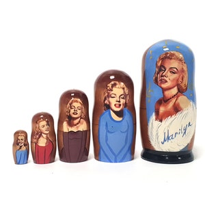 Matrioske fantasy d&#39;autore Marilyn Monroe, 5 pezzi da 6,1&#39;&#39; o 15,5 cm.