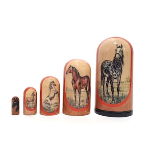 Horse #15 nesting dolls 4.52 &#39;&#39; or 11.5 cm, 5 pcs