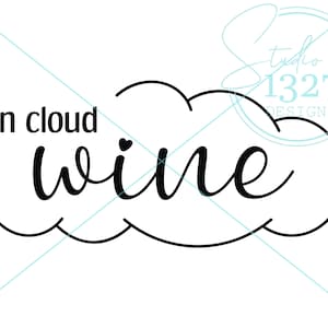 Op de afbeelding: Zwart-wit grafisch ontwerp van een wolk met de tekst "on cloud wine" en een klein hartje.