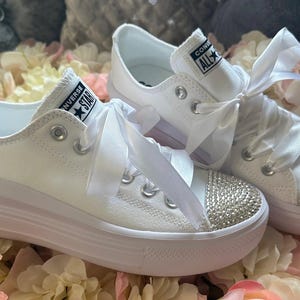 Zapatillas Converse blancas bajas personalizadas con plataforma para boda, dama de honor, baile de graduación, brillantes, con diamantes de imitación y cristales deslumbrantes para mujer