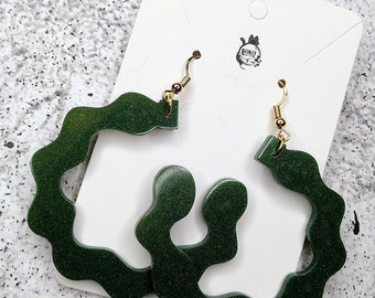 Dark green earrings, wavy three-quarter circle