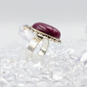 Ring with wine red stone adjustable size