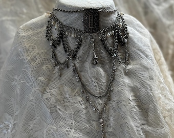 Viktorianischer Stil Choker mit Vintage Sterling Silber Kirchenanhänger, Süsswasserperlen, facettierter goldener Obsidian…