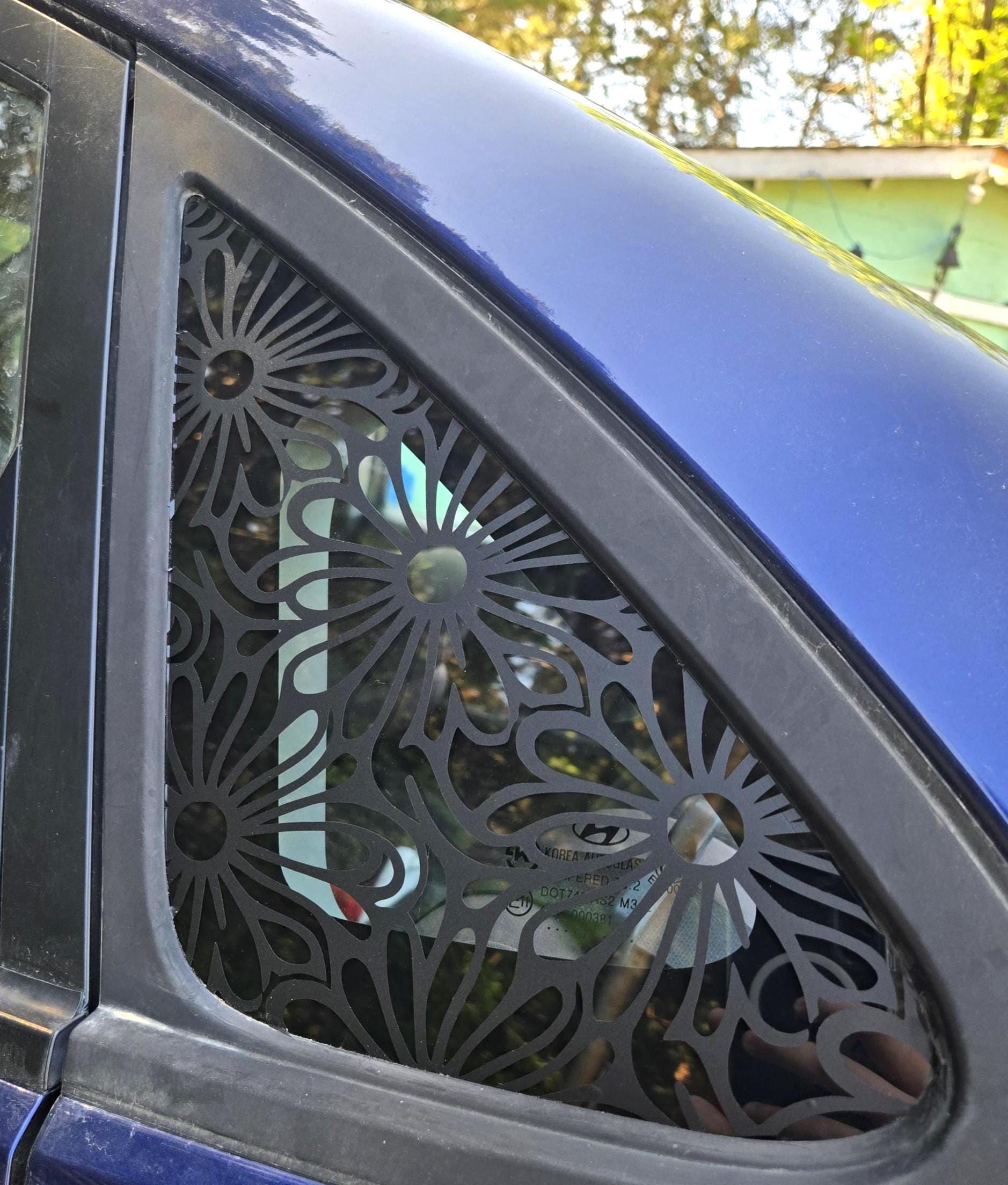 Flower Pattern Car Decal Matte Black -Daisies Sticker for Car Quarter Window, Flower Pattern Decal for Vehicle Door, Window Cover Car Livery