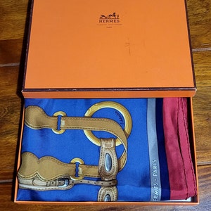 Hermès - Authenticated Scarf - Silk Blue for Women, Good Condition