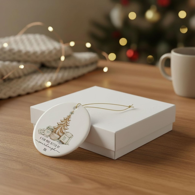 Adorno personalizado de masa madre, regalo personalizado para panaderos, recuerdo de pan de masa madre, decoración navideña para amantes de la gastronomía, regalo navideño para la cocina. imagen 8