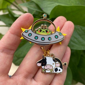 Alien Frog Hard Enamel Pin